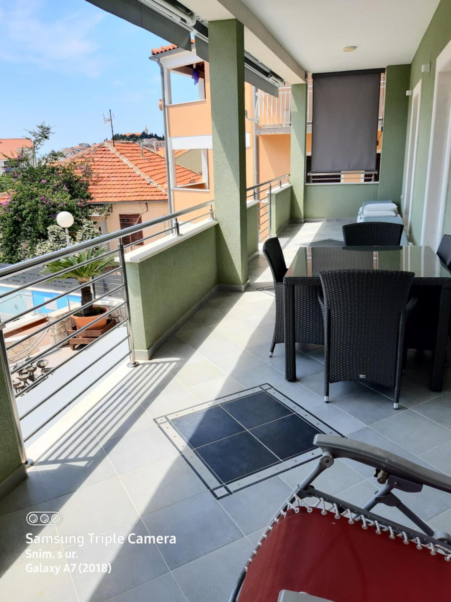 -Villa Sjor -Primosten-Apartmani- Has 2 Large Apartments And 2 Smaller Ones -Primosten Lokvice 6 Buitenkant foto